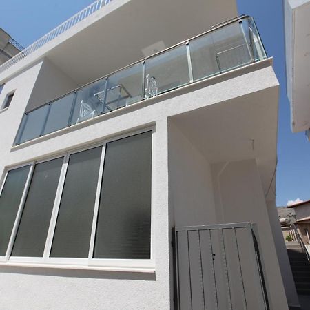 Deda Apartments Sarandë Exterior foto
