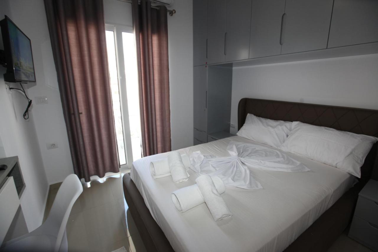 Deda Apartments Sarandë Exterior foto