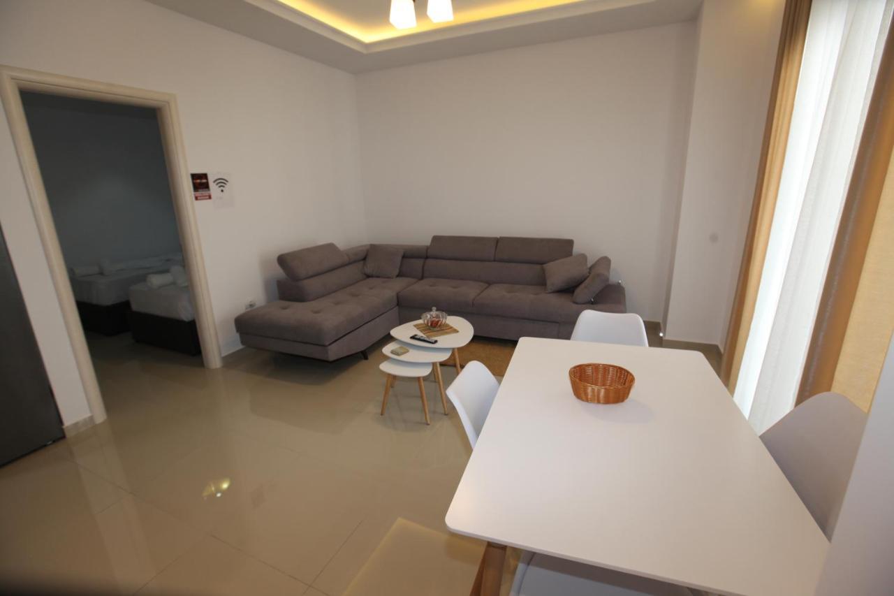 Deda Apartments Sarandë Exterior foto