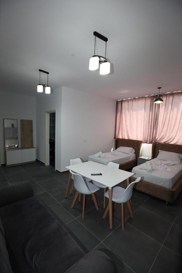 Deda Apartments Sarandë Exterior foto