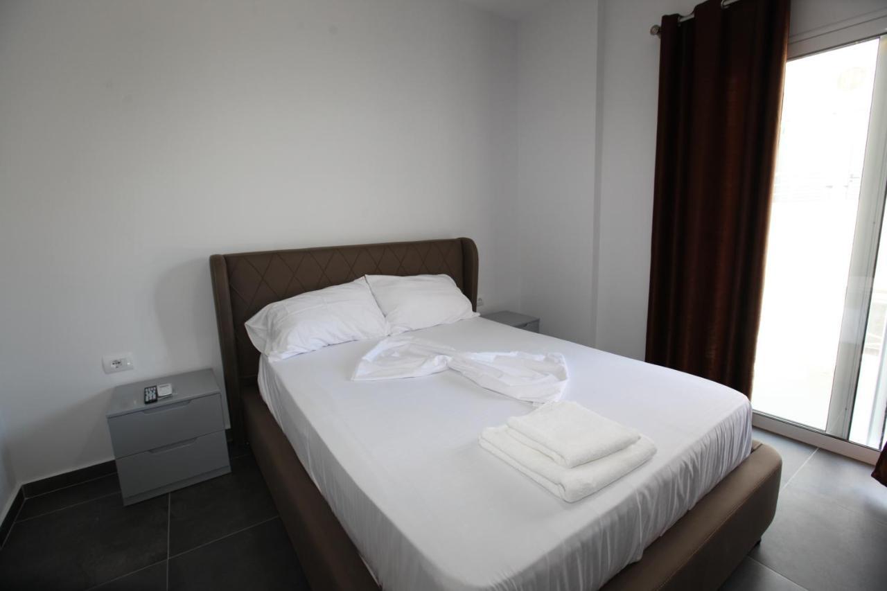 Deda Apartments Sarandë Exterior foto
