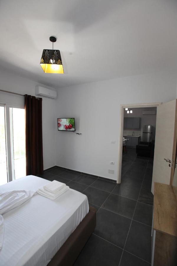 Deda Apartments Sarandë Exterior foto